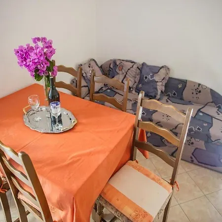 דירה Zdrave - With Parking;